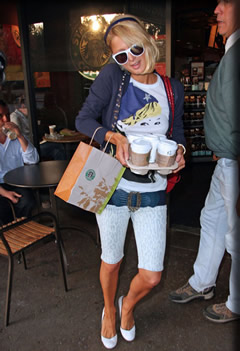 Starbucks: Paris Hilton und Starbucks